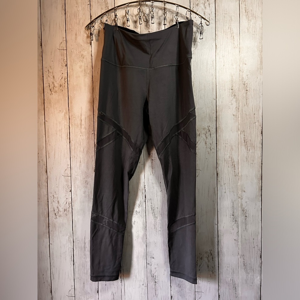 Victoria’s Secret | Sport Leggings Mesh Medium - Picture 3 of 9